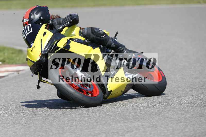 /44 09.08.2025 Plüss Moto Sport ADR/Freies Fahren/30